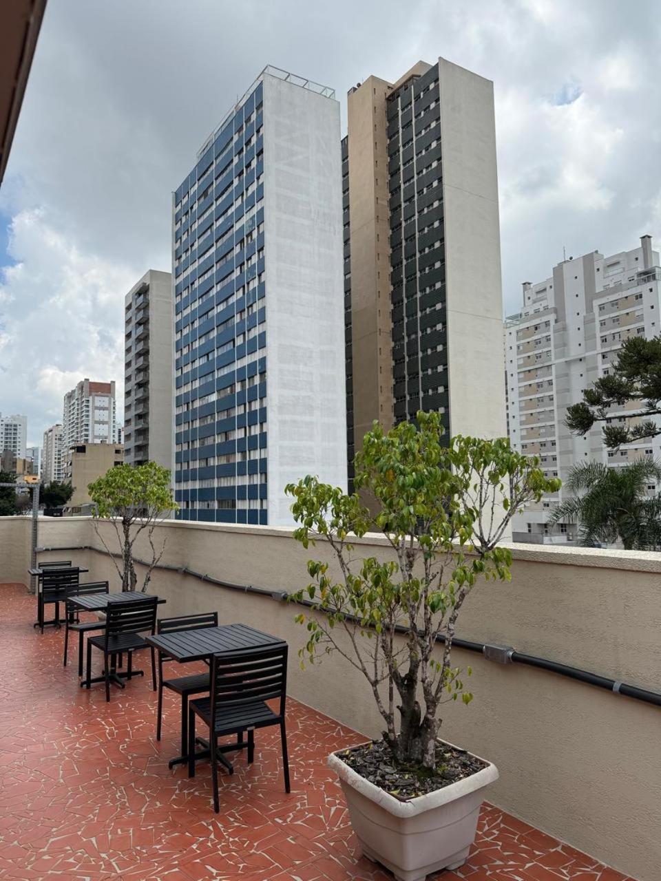 Esquina Batel - Hotel Economico クリチバ エクステリア 写真