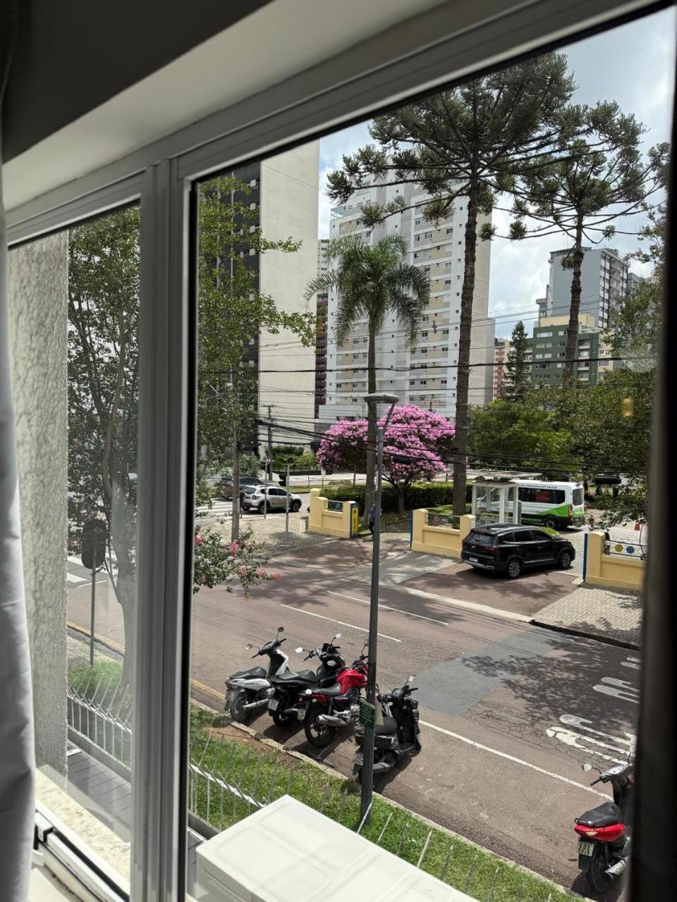 Esquina Batel - Hotel Economico クリチバ エクステリア 写真
